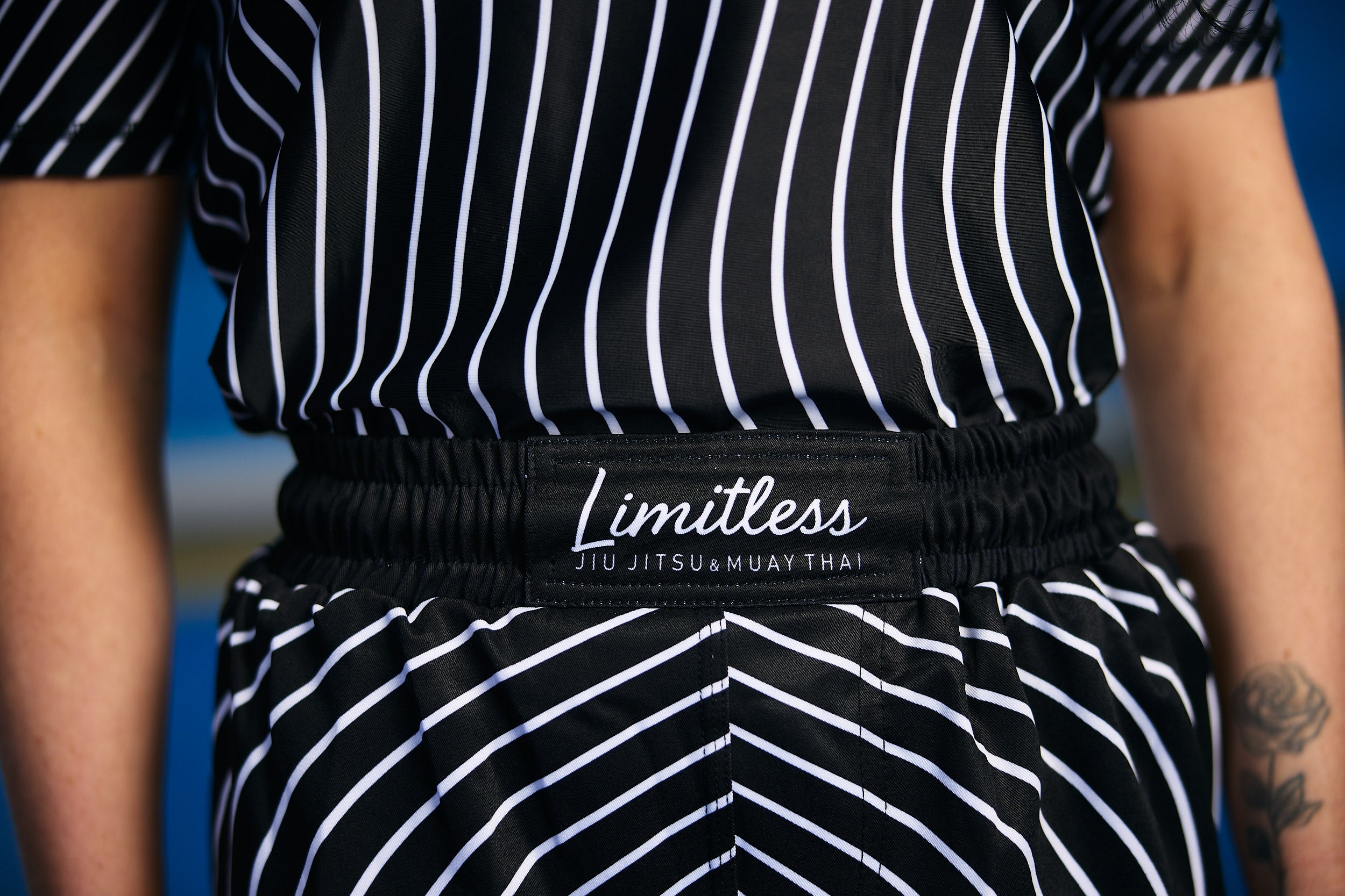 Stealth Unisex White & Black Short