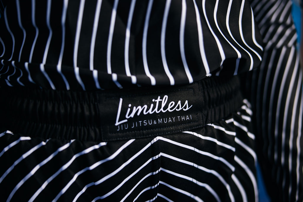 Stealth Unisex White & Black Short