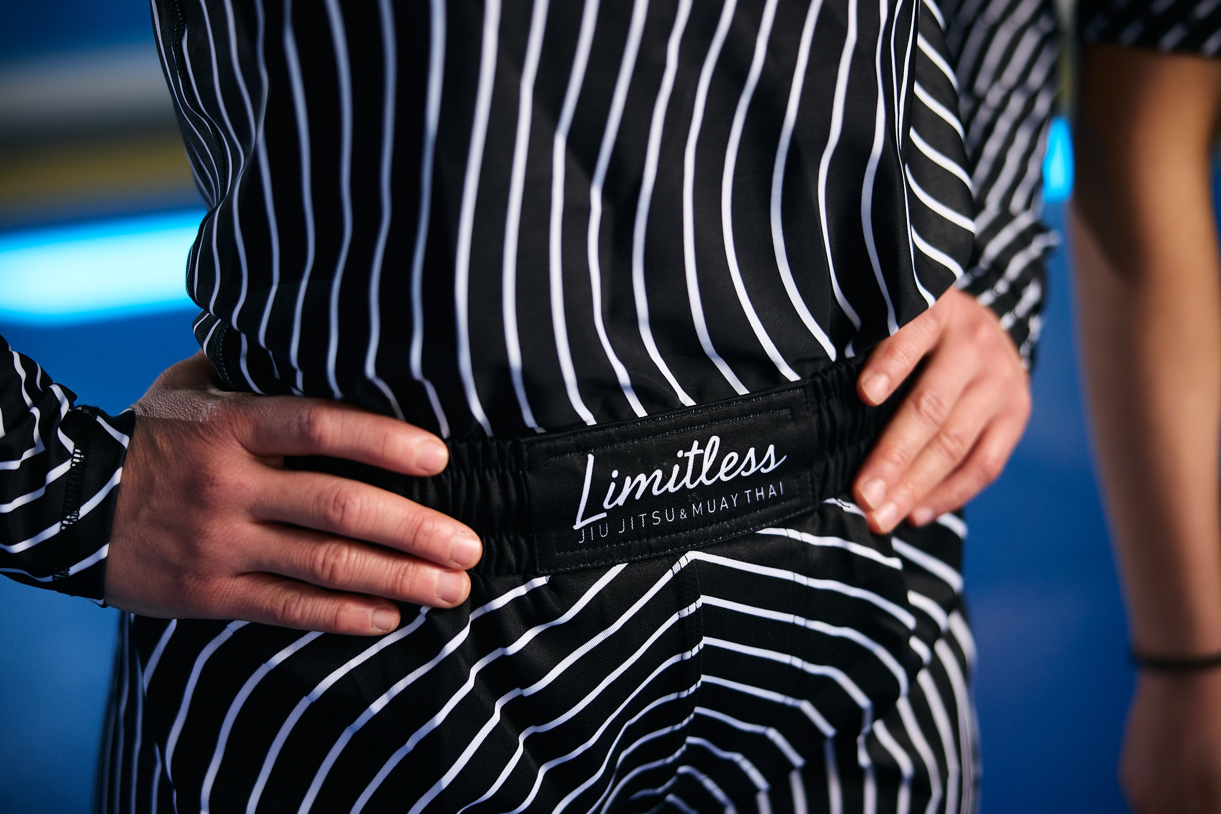 Stealth Unisex White & Black Short